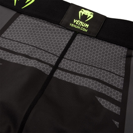 Компрессионные шорты Venum Technical 2.0 Compression Shorts Black Yellow, Фото № 6