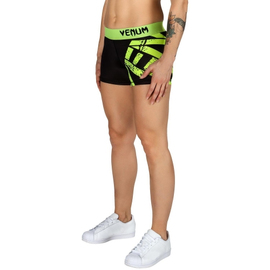Спортивні шорти жіночі Venum Power Shorts Black Yellow, Фото № 3