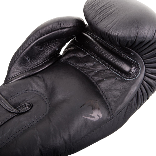 Боксерские перчатки Venum Giant 3.0 Boxing Gloves Black Black фото
