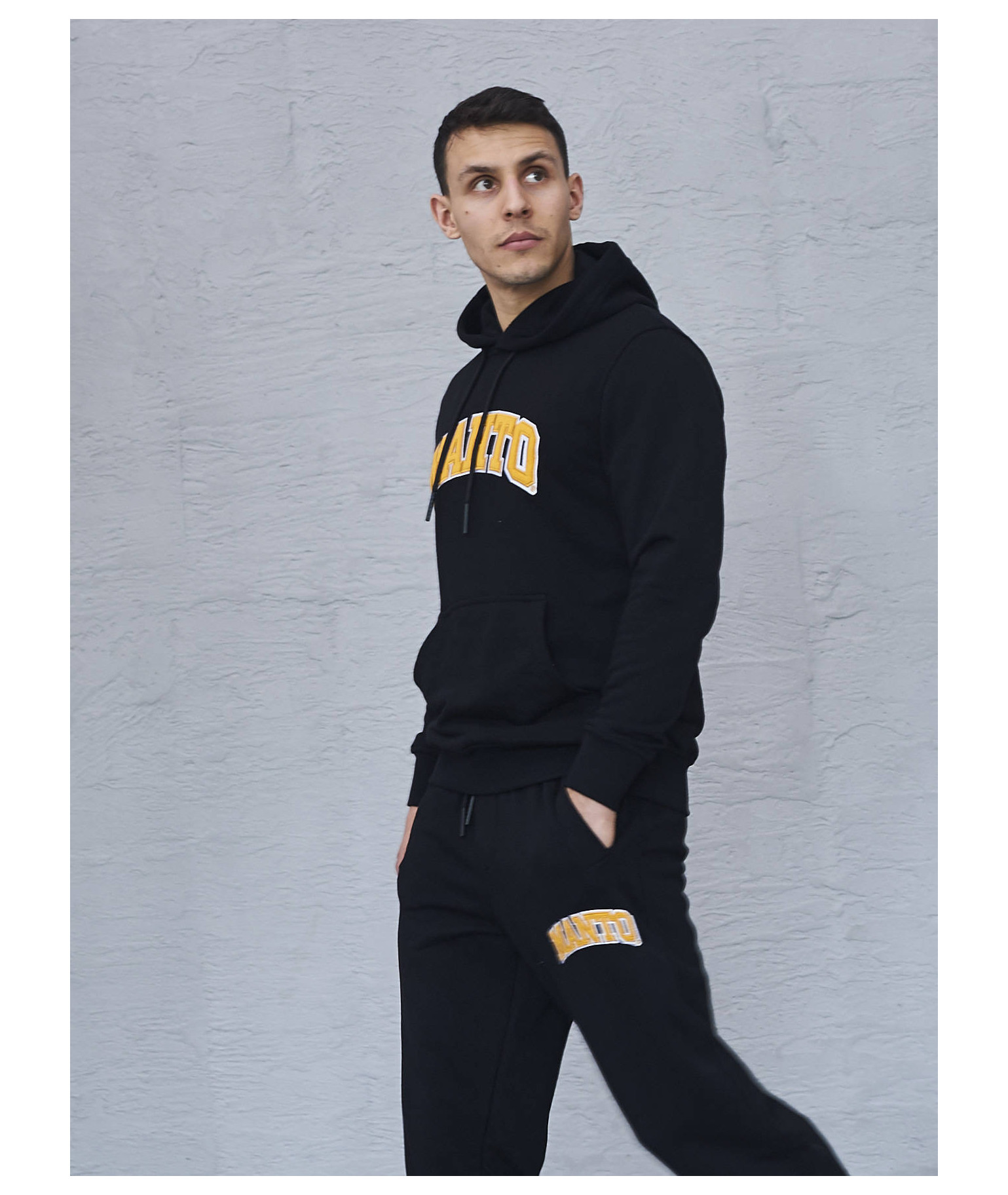 Штани MANTO Sweatpants Varsity Black фото