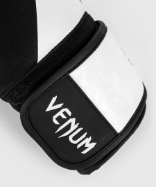 Боксерские перчатки Venum Legacy Boxing Gloves Black White, Фото № 3