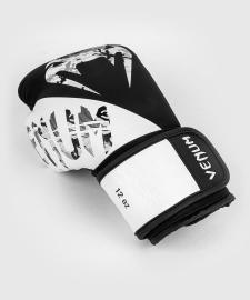 Боксерские перчатки Venum Legacy Boxing Gloves Black White, Фото № 2