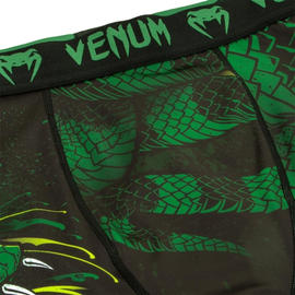 Компрессионные шорты Venum Green Viper Compression Shorts Black Green, Фото № 5