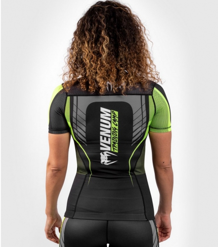Женский рашгард Venum Training Camp 3.0 Women Rashguards Short Sleeves купить