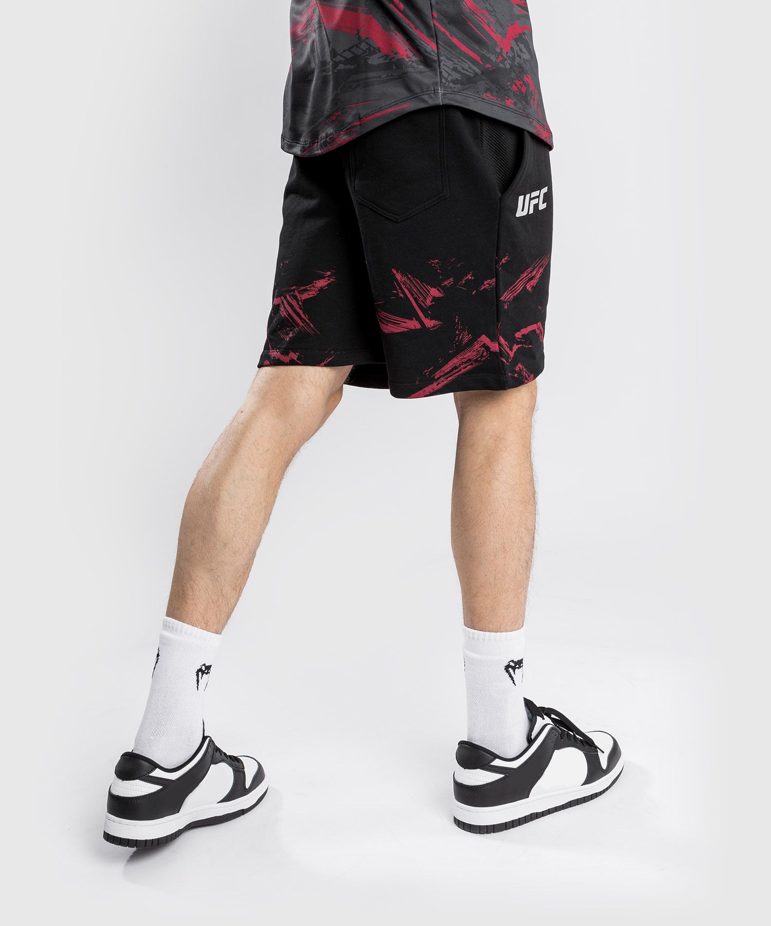 Спортивные шорты Venum UFC Authentic Fight Week Men’s 2.0 Black Red фото