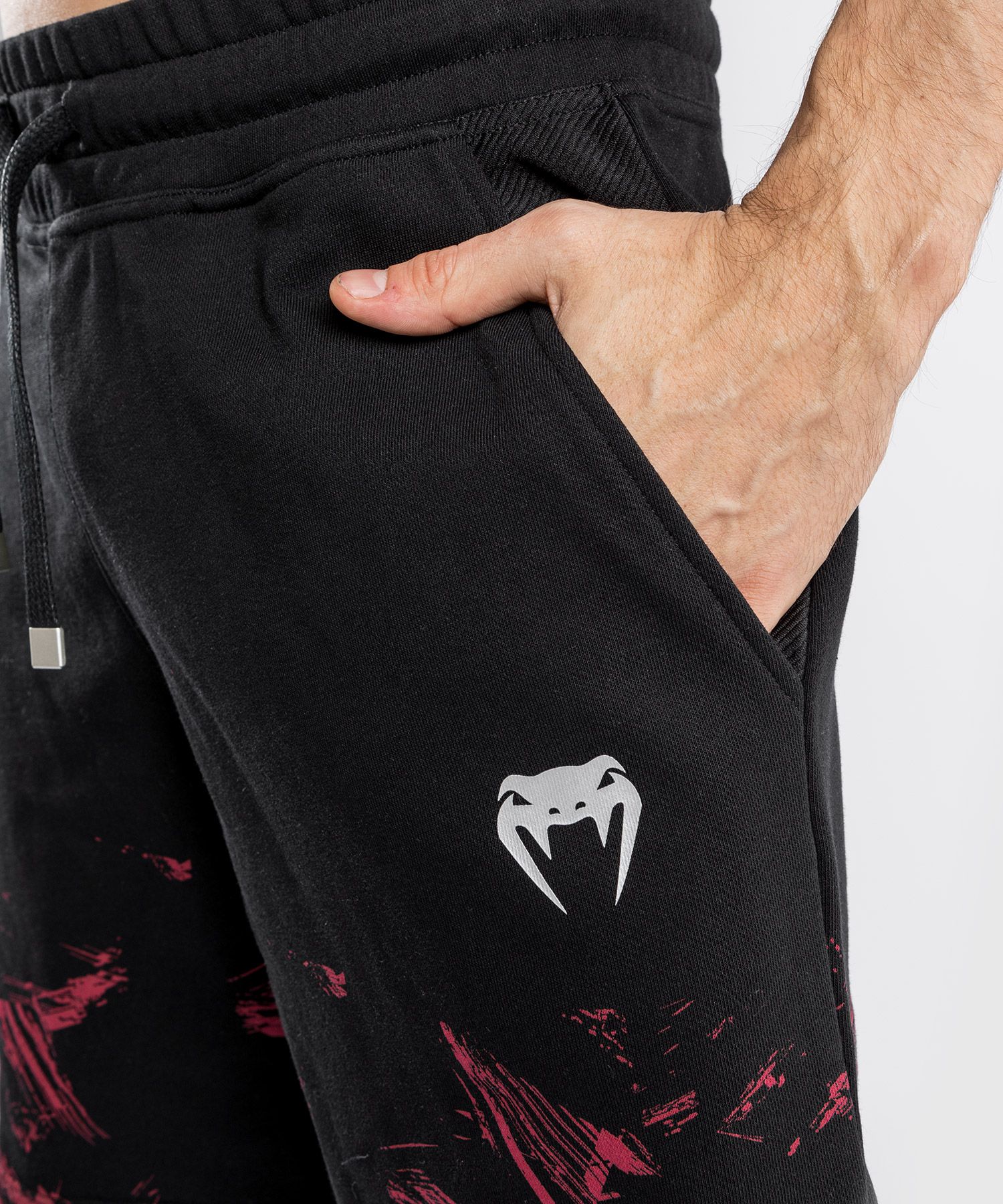 Спортивные шорты Venum UFC Authentic Fight Week Men’s 2.0 Black Red оригинал