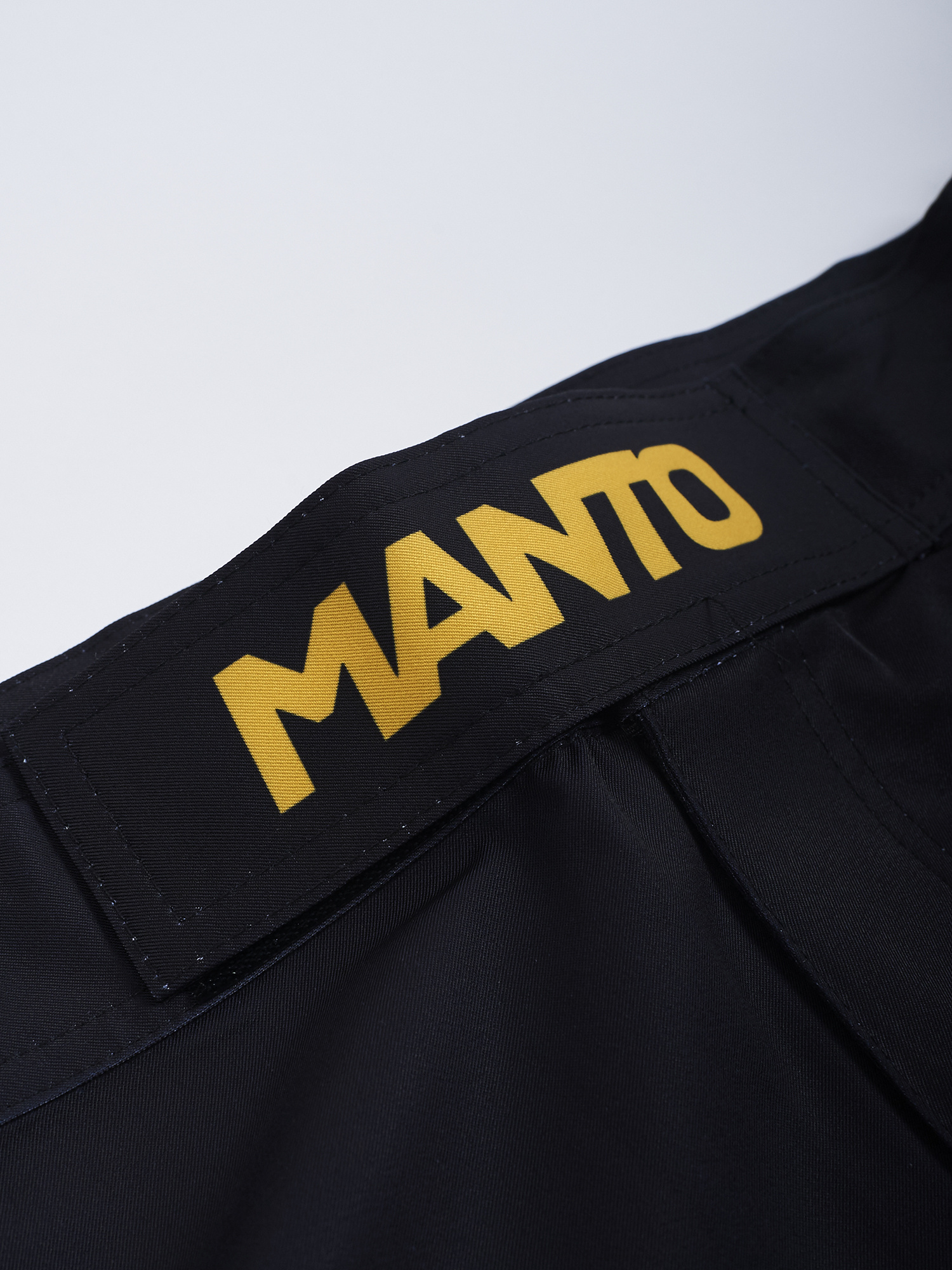 MMA shorts MANTO Fight Shorts Stripe 2.0 Black photo