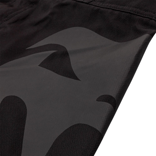 MMA shorts Venum Light 3.0 Fightshorts Black Black size