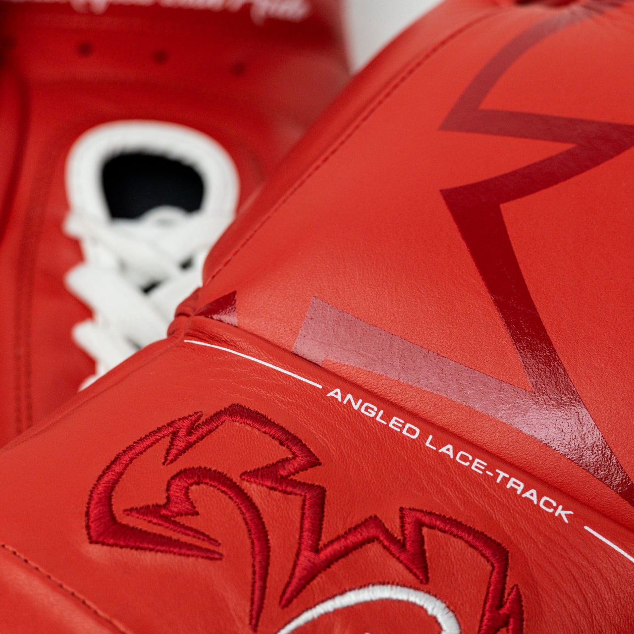 Бойові боксерські рукавиці Rival RFX-Guerrero Pro Fight Gloves HDE-F Red ціна