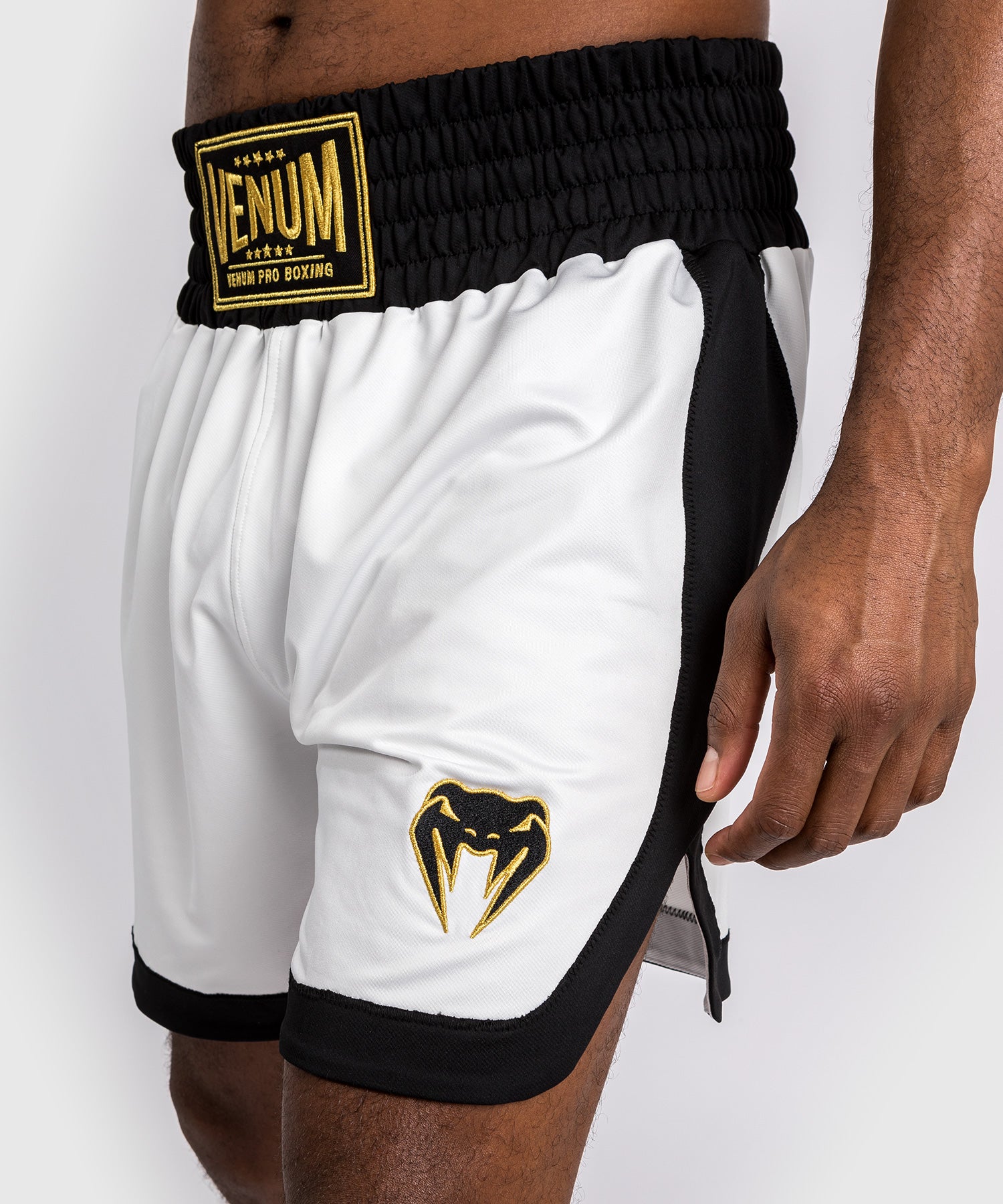 Боксерські шорти Venum Classic Boxing Shorts White Black оригінал