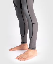 Компресійні штани Venum Attack Mens Spats Black розмір