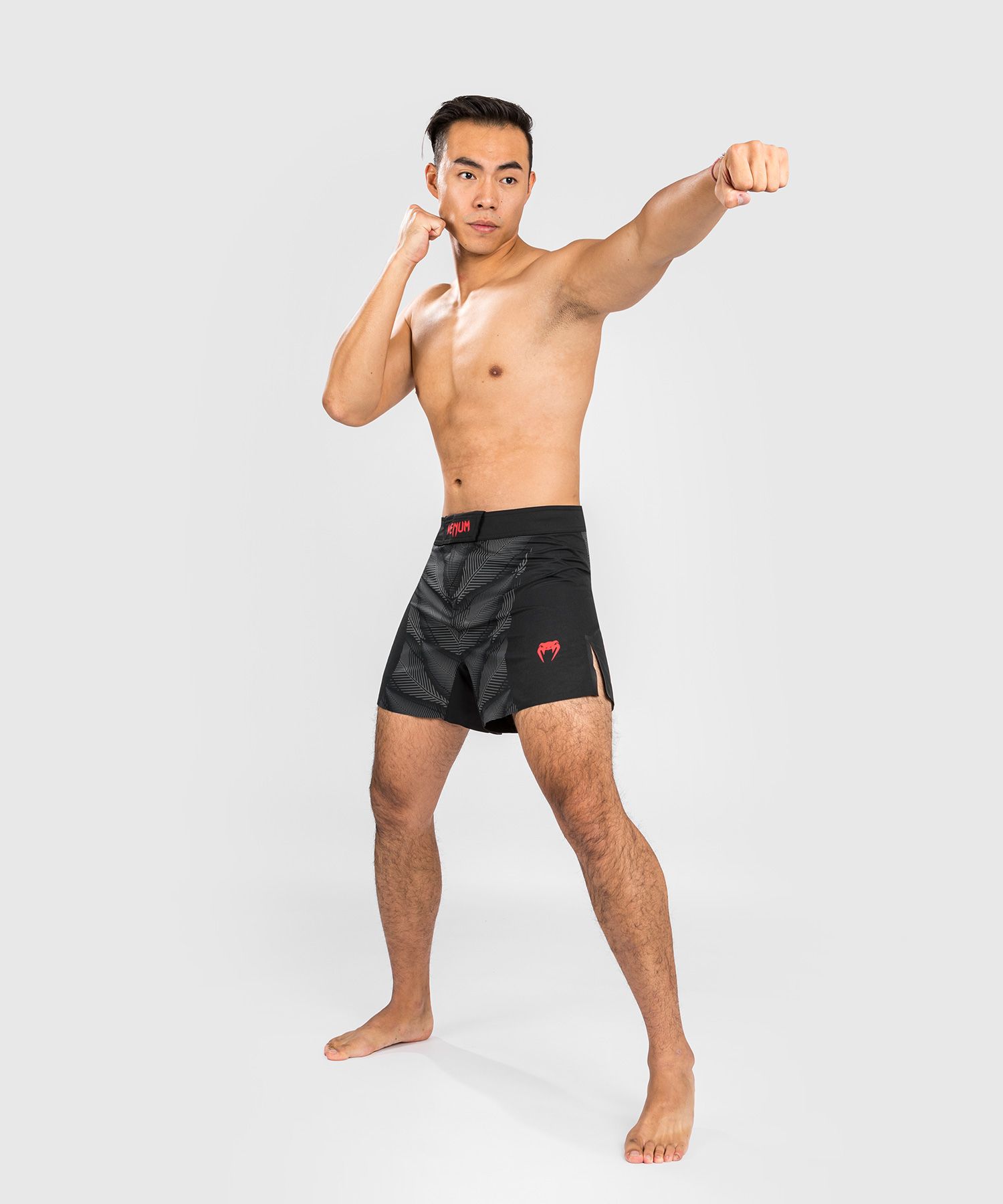 Шорты для MMA Venum Phantom Fightshorts Black Red фото