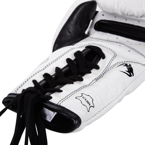 Боксерские перчатки Venum Giant 3.0 Boxing Gloves With Laces White фото