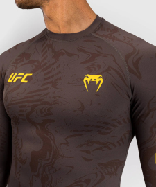 Рашгард UFC Venum FIGHT WEEK 4.0 Mens Long Sleeve Rashguards Dark Brown купити