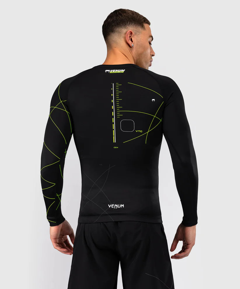 Venum Training Camp 4.0 Long Sleeve Rashguard - Black/Neon Green size