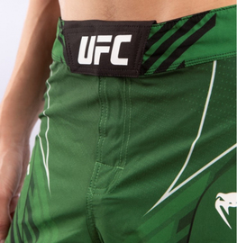 Легкие шорты для ММА Venum Authentic UFC FightNight Short Fit Pro Line Green, Фото № 3