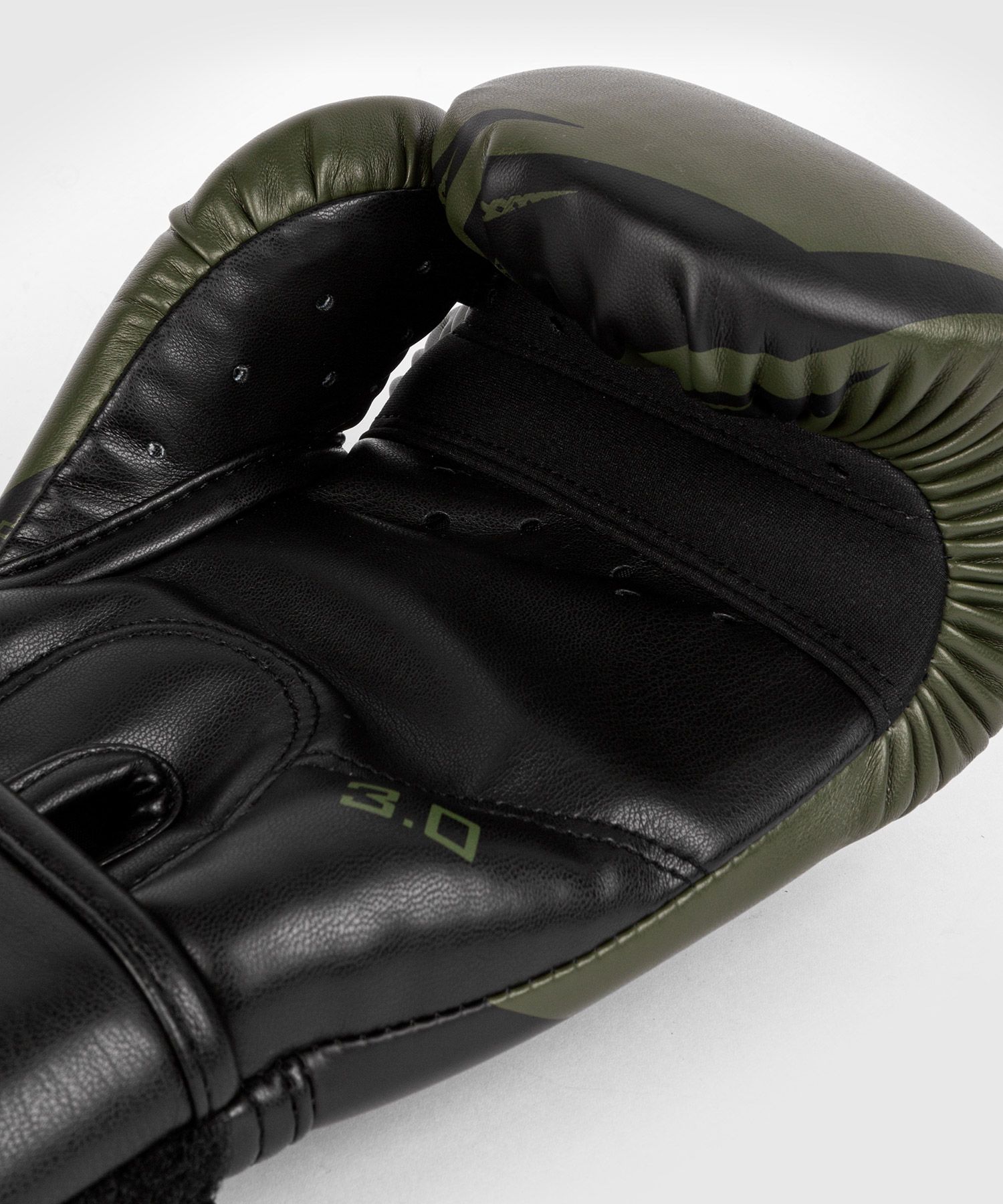 Боксерські рукавиці Venum Challenger 3.0 Boxing Gloves Khaki Black оригінал