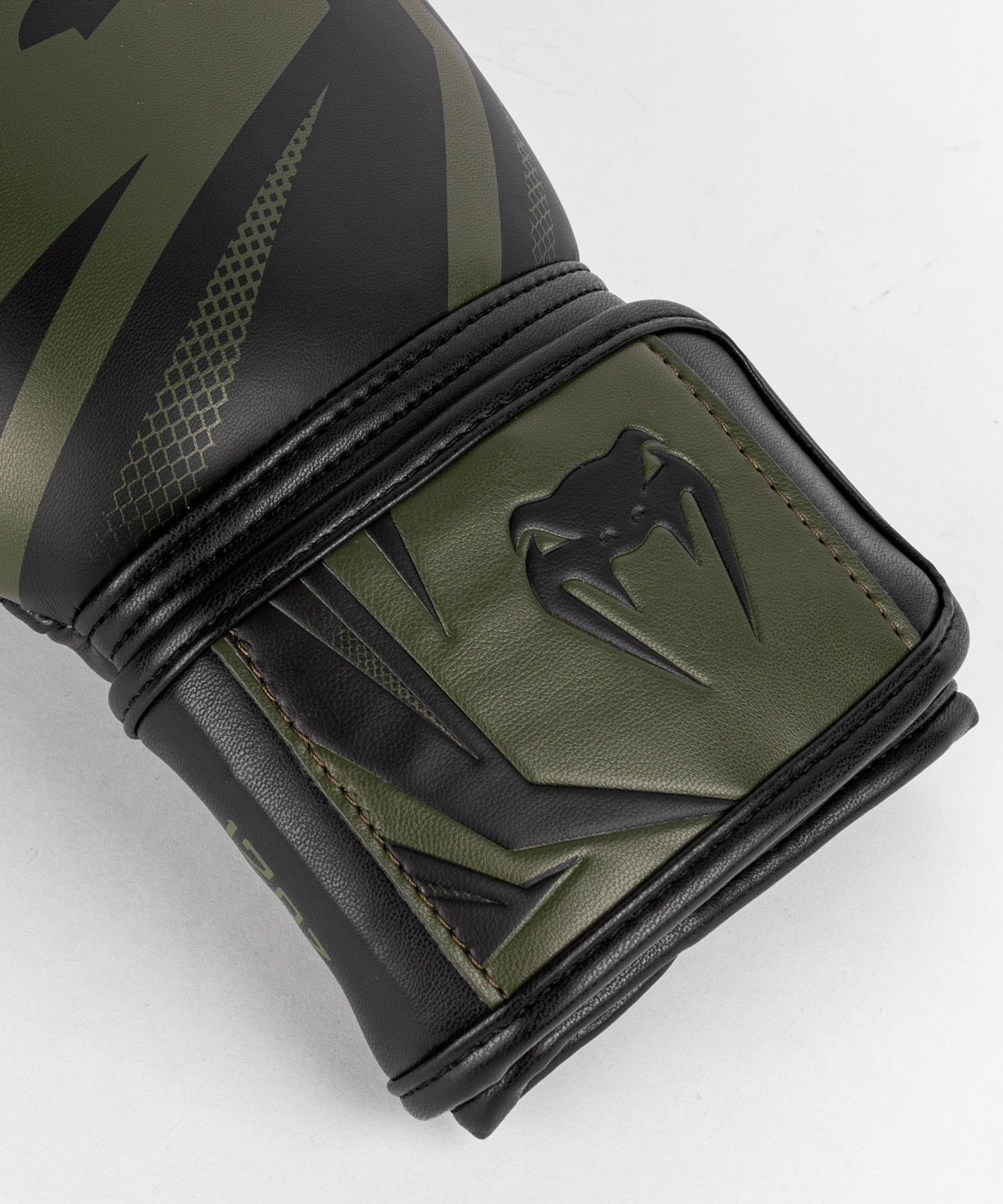 Боксерські рукавиці Venum Challenger 3.0 Boxing Gloves Khaki Black ціна