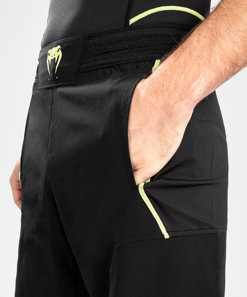MMA shorts Venum Fusion 2.0 Fightshort Black Yellow size