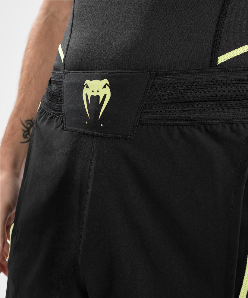 MMA shorts Venum Fusion 2.0 Fightshort Black Yellow original