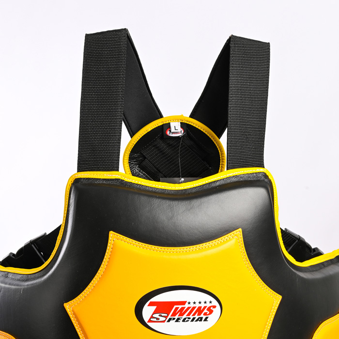 Боксерський жилет Twins Body Protector BOPL5 Black Yellow фото