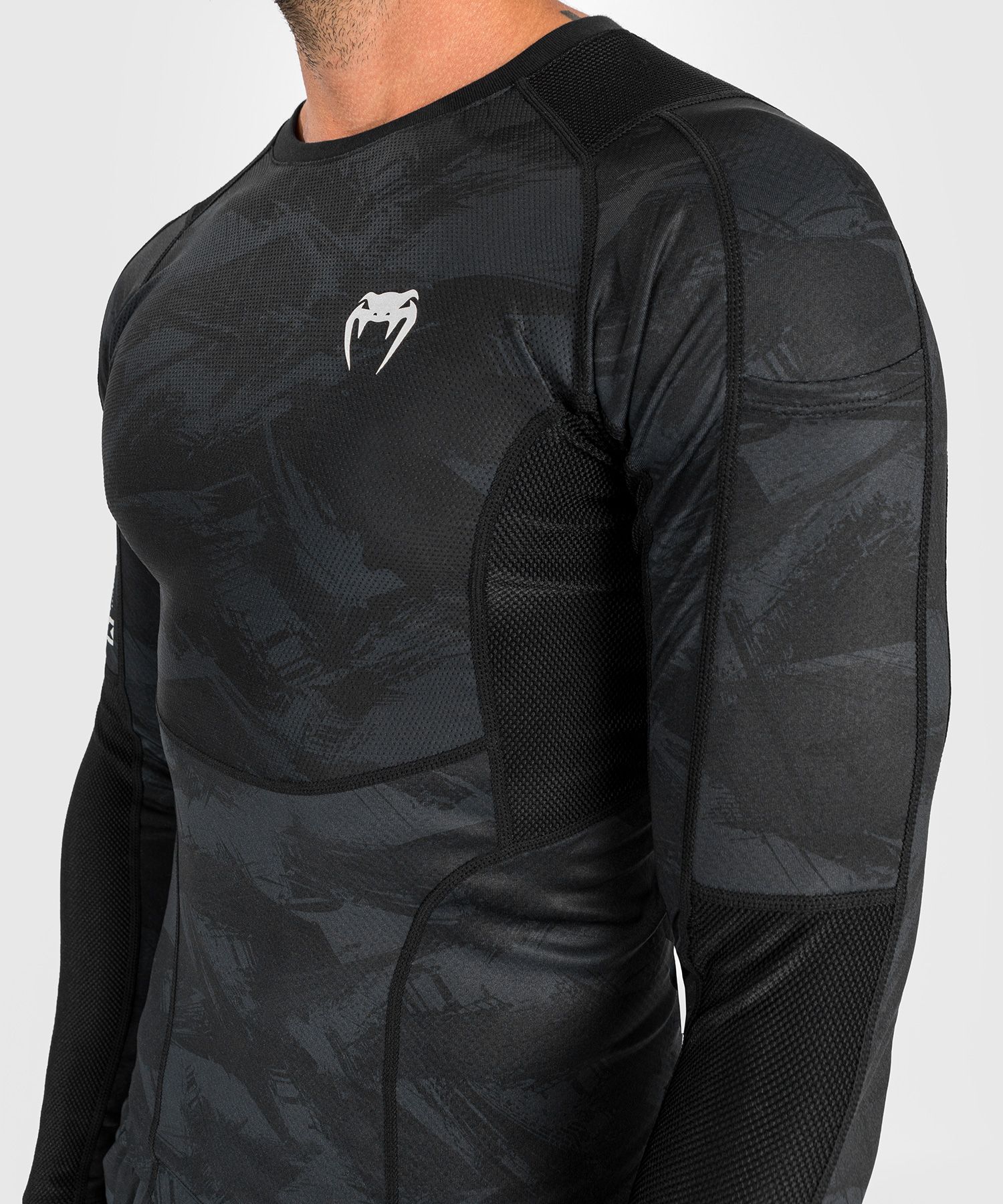 Компрессионный рашгард Venum Electron 3.0 Rashguard Long Sleeves Black оригинал