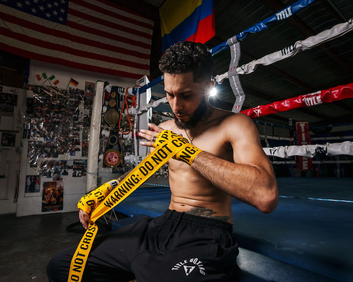 Бинти Title Boxing Print Hand Wraps 180 Gold Black ціна