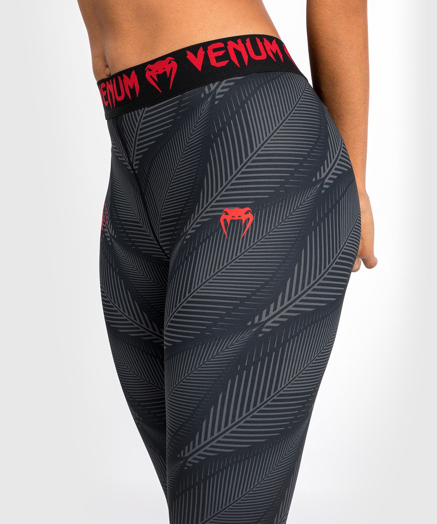 Жіночі легінси Venum Phantom Leggings Black Red фото