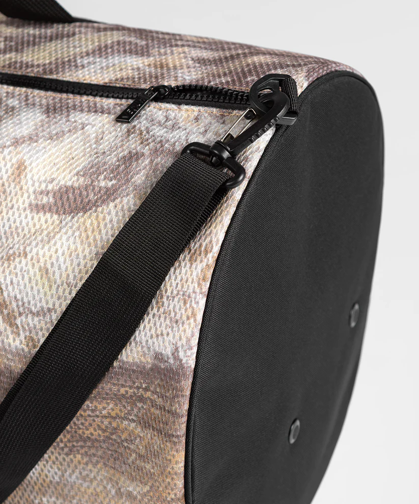 Venum Laser XT Realtree Duffle Bag - Desert Camo photo
