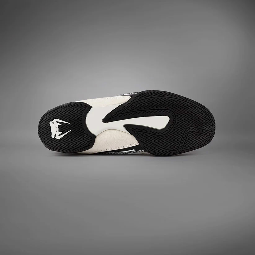 Боксерки Venum Elite Boxing Shoes White Black оригінал