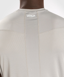 Тренировочная футболка Venum Attack Mens Dry-Tech T-Shirt Sand оригинал
