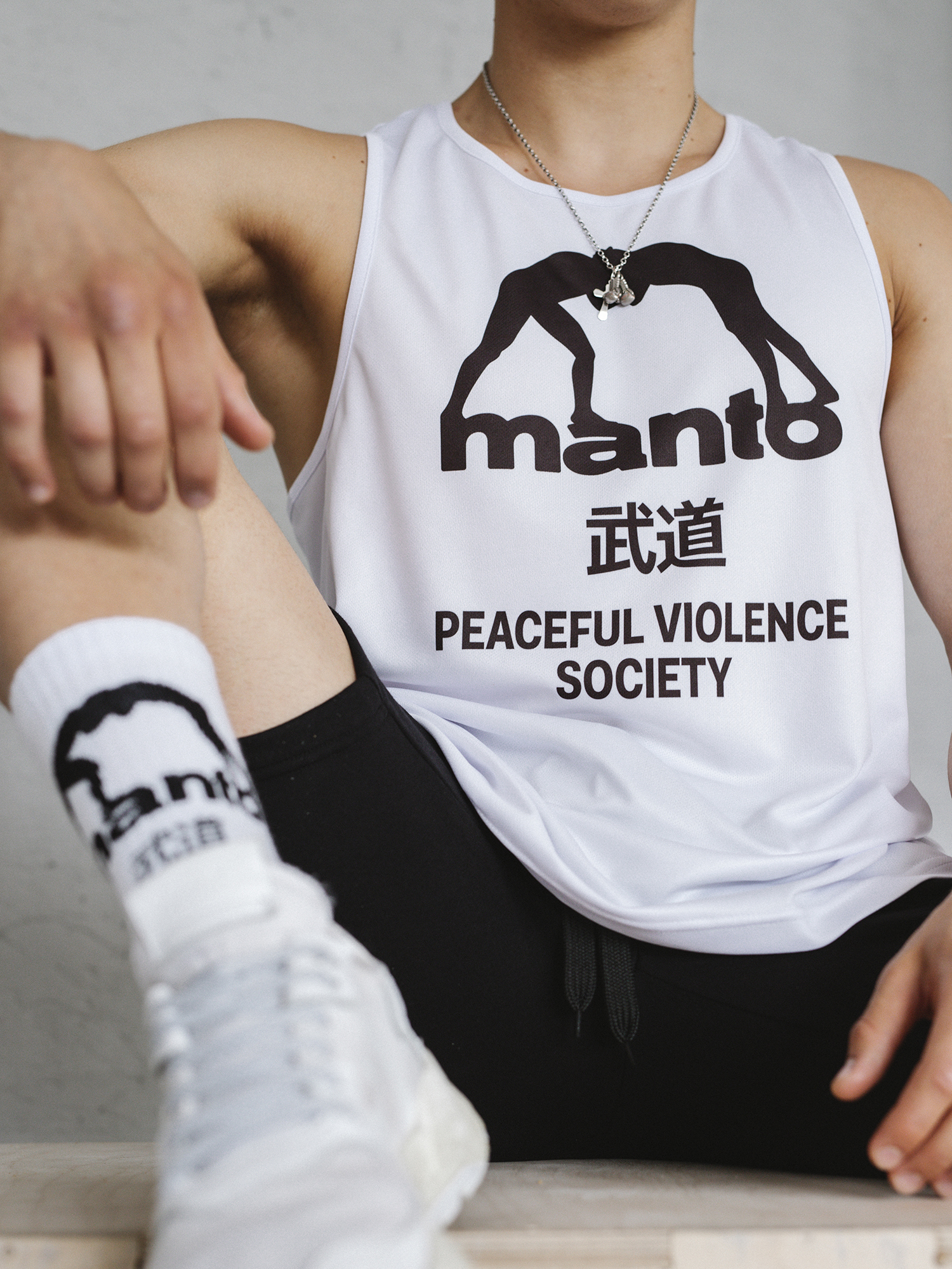 Майка MANTO Training Tank Top Society White фото