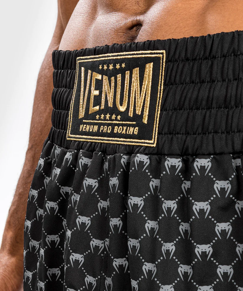 Боксерские шорты Venum Monogram Boxing Short - Black  фото
