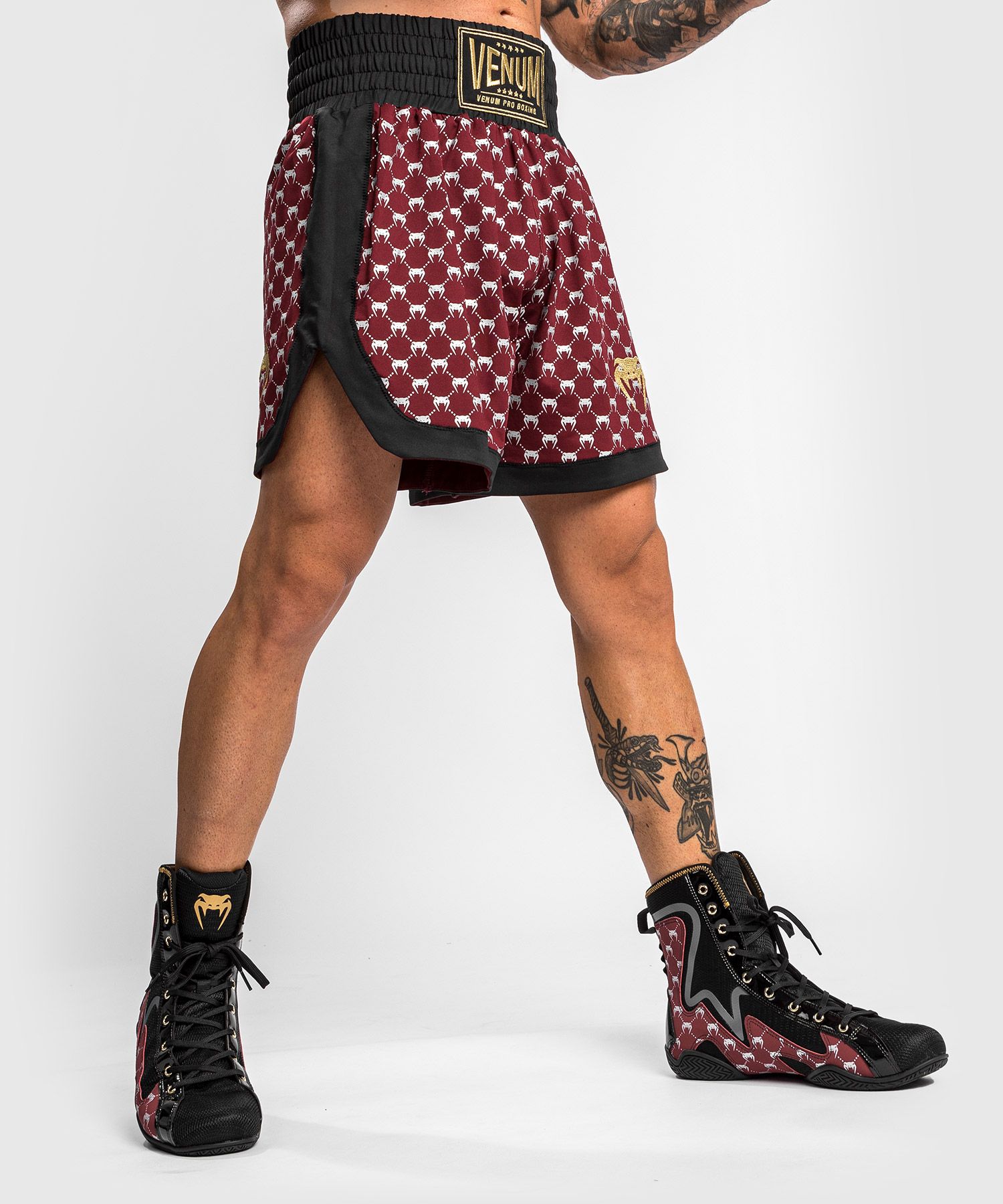 Боксерские шорты Venum Monogram Boxing Short Black Burgundy оригинал