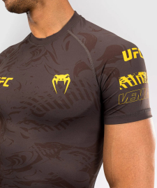 Рашгард UFC Venum FIGHT WEEK 4.0 Mens Short Sleeve Rashguards Dark Brown купити