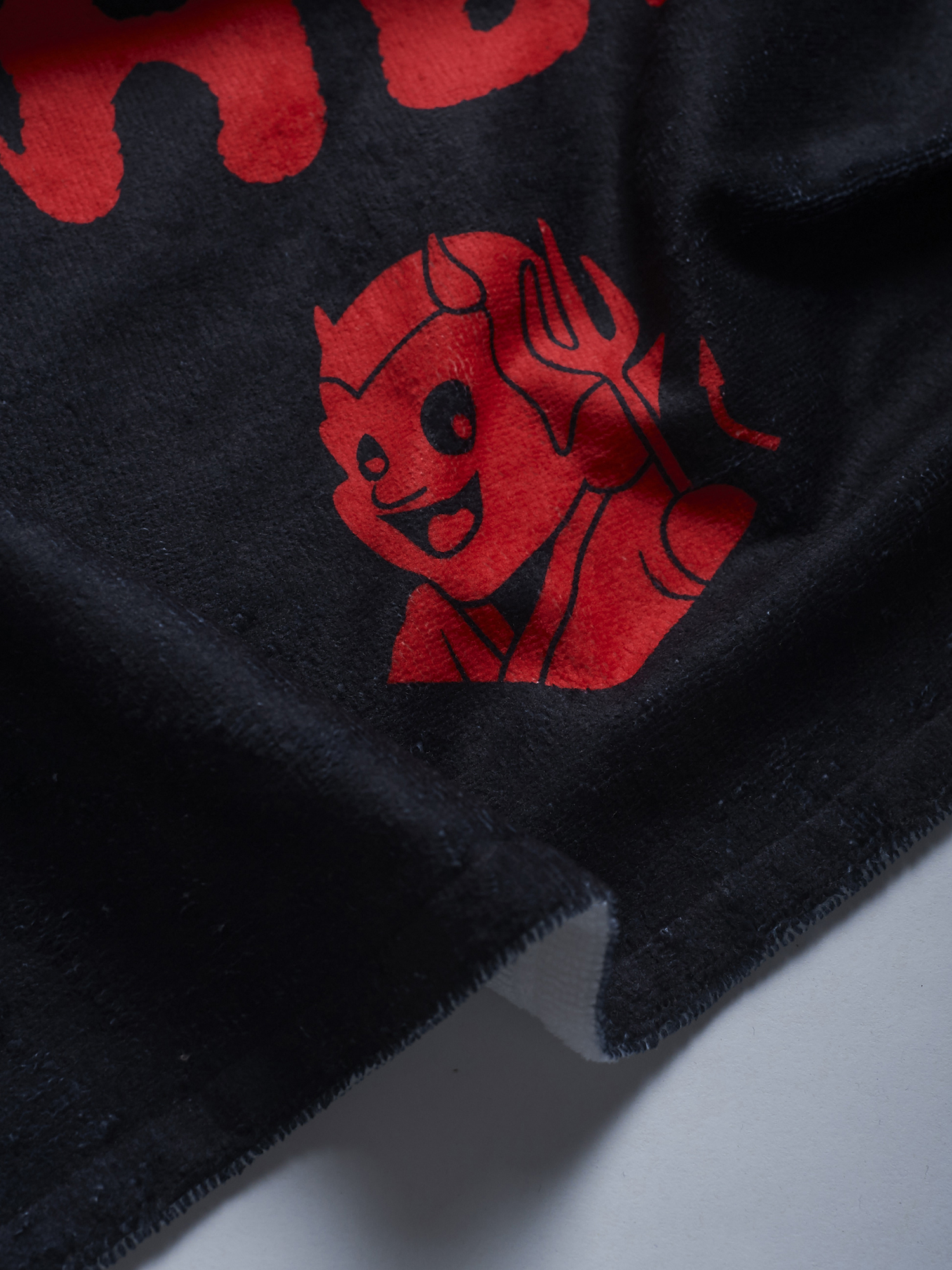 Полотенце  MANTO Sports Towel Hell купить