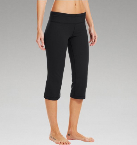 Жіночі спортивні капрі Under Armour StudioLux Fitted Flare Capri Black фото