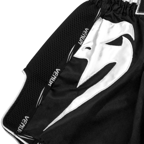 Шорты для тайского бокса Venum Giant Muay Thai Shorts Black White купить