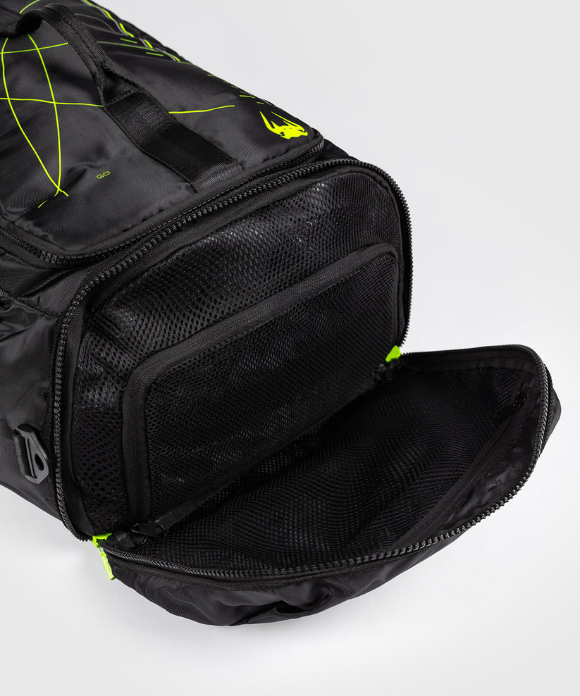 Сумка-рюкзак Venum Training Camp 4.0 Sports Bags Black Neon Green размер
