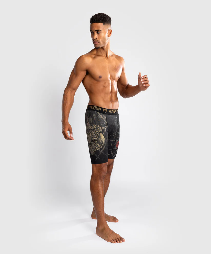Компрессионные шорты Venum Santa Muerte 5.0 Men’s Vale Tudo Shorts Deep Black Gold фото