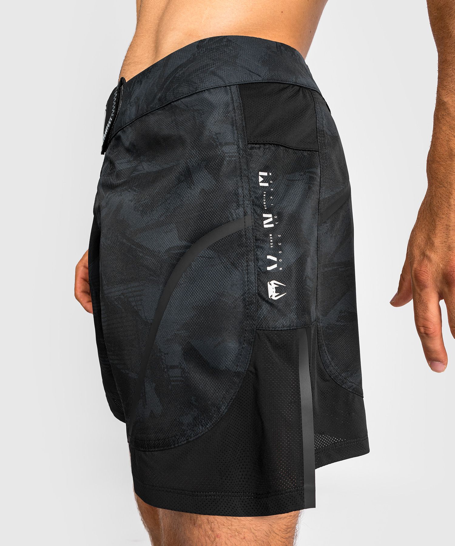 Шорты для MMA Venum Electron 3.0 Fightshort Black фото