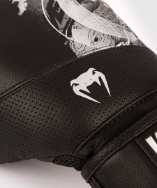 Venum YKZ21 Boxing Gloves Black Silver size