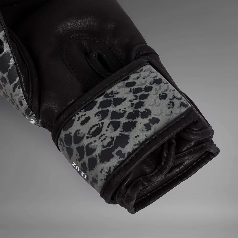 Боксерские перчатки Venum Amazonia Boxing Gloves Dark Grey оригинал