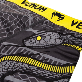 Компрессионные шорты Venum Snaker Vale Tudo Shorts Black Yellow, Фото № 5
