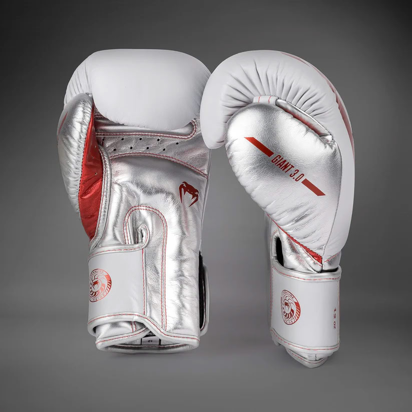Боксерские перчатки Venum Giant 3.0 Boxing Gloves Red Silver  купить