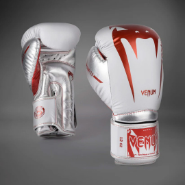 Боксерские перчатки Venum Giant 3.0 Boxing Gloves Red Silver