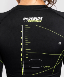 Venum Training Camp 4.0 Long Sleeve Rashguard - Black/Neon Green size