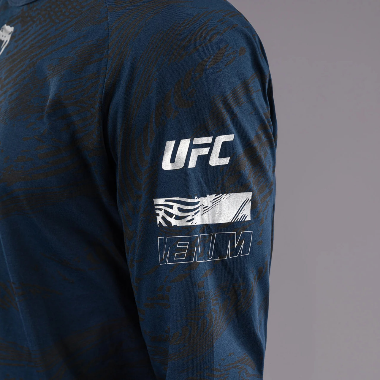 Футболка UFC Venum FIGHT WEEK 4.0 Men’s Long Sleeve T-Shirt Oceanic Blue цена
