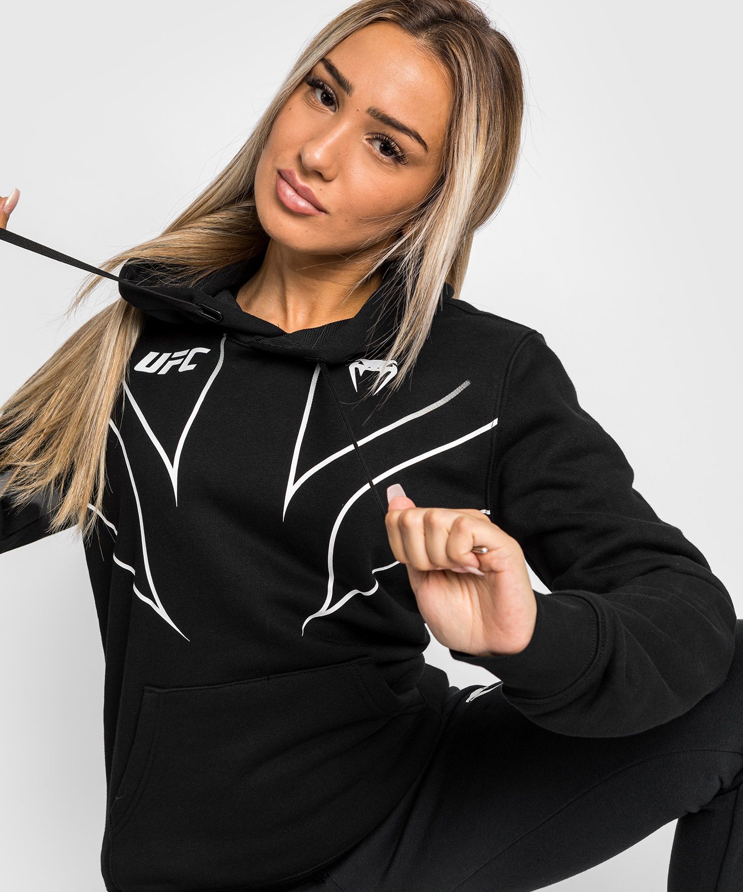 Женская толстовка Venum UFC Fight Night 2.0 Womens Hoodie Black цена