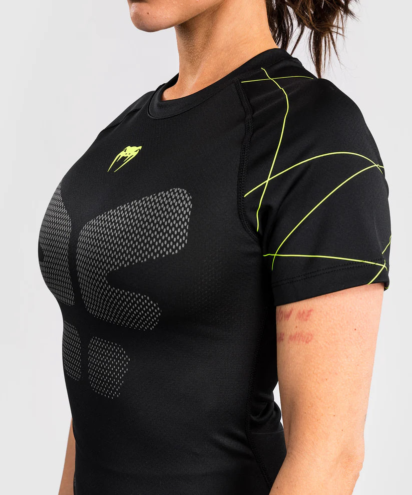 Женский рашгард Venum Training Camp 4.0 Short Sleeve Rashguard - Black/Neon Green оригинал